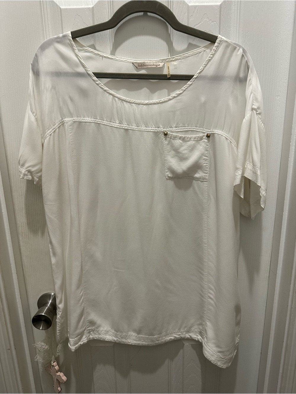 Soft Surroundings Cream Short-Sleeve Pocket Top